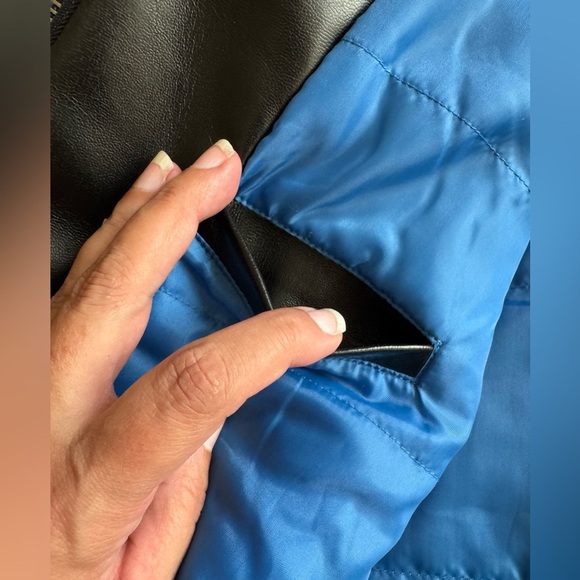 DETROIT LIONS Men’s Faux Leather Bomber Jacket - Picture 4 of 13